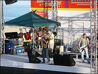 SantaCruz_GinBlossoms08-12c.jpg