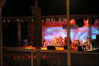 SantaCruz_GinBlossoms08-45c.jpg