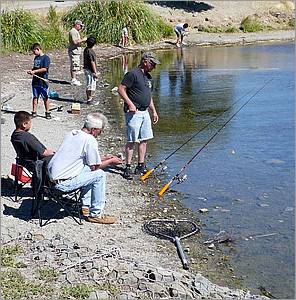 KidsFishingDays10-05a1b.jpg