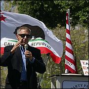 TaxDayTeaParty2012-032-web.jpg