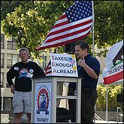 TaxDayTeaParty2012-182-web.jpg