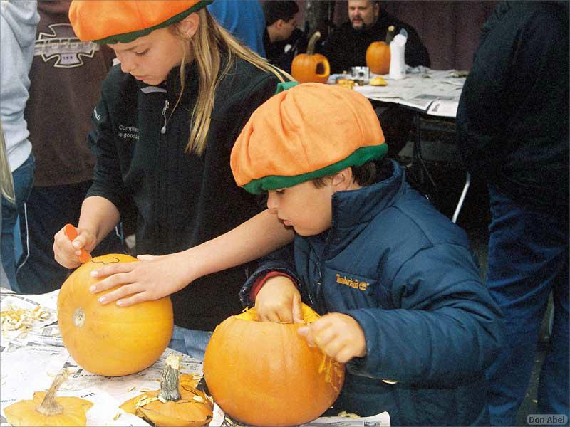 HMB_PumpkinFest_PEN05c.jpg - for personal use