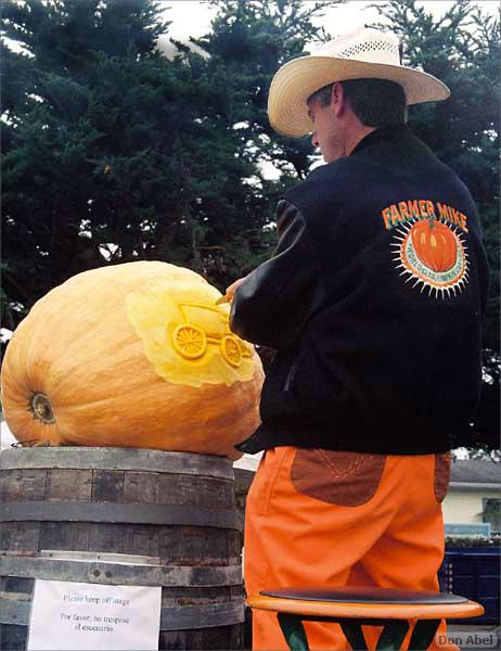 HMB_PumpkinFest_PEN09c.jpg - for personal use