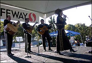 MariachiFestival06-130b.jpg