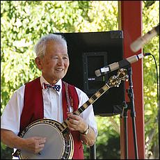 PeninsulaBanjo_July4th2015-16-web.jpg