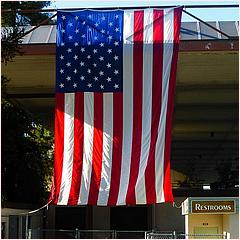 04-Santa_Clara_July_3rd_2016-17.jpg
Large flag at the International Swim Center