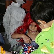 Campbell_TrickorTreat2011-043-web.jpg