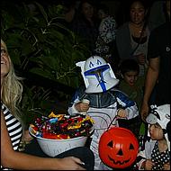 Campbell_TrickorTreat2011-059-web.jpg