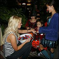 Campbell_TrickorTreat2011-061a-web.jpg