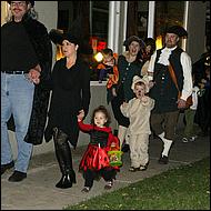 Campbell_TrickorTreat2011-132a-web.jpg