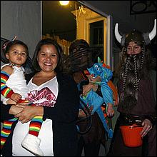 Campbell_TrickorTreat2011-091a-web.jpg