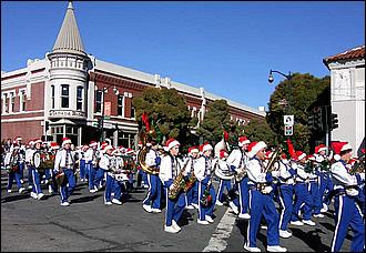 LosGatos_Christmas_Parade05-013b.jpg