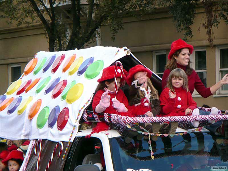 LosGatosChristmasParade07-047c.jpg - for personal use