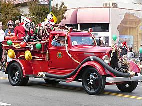 LosGatosChristmasParade07-016b.jpg