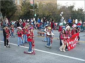 LosGatosChristmasParade07-057b.jpg