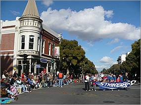 LosGatosChristmasParade07-119b.jpg