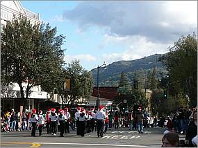 LosGatosChristmasParade07-165b.jpg