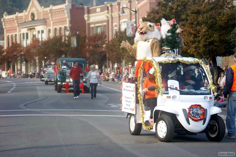 LosGatosChristmasParade08-003c.jpg - for personal use