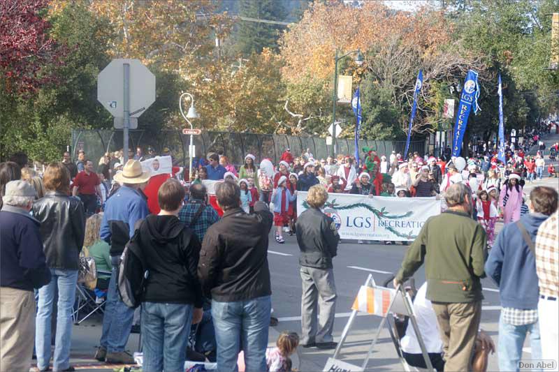 LosGatosChristmasParade08-016c.jpg - for personal use