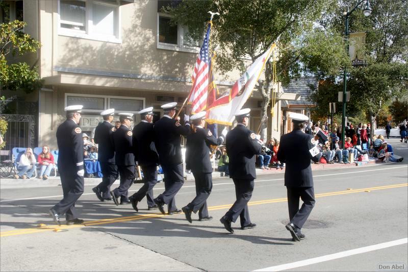 LosGatosChristmasParade08-038a1.jpg - for personal use