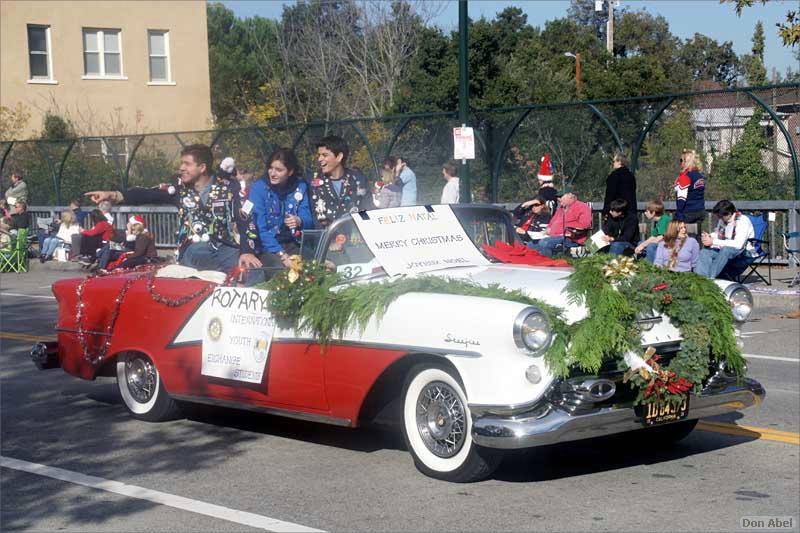 LosGatosChristmasParade08-042c.jpg - for personal use