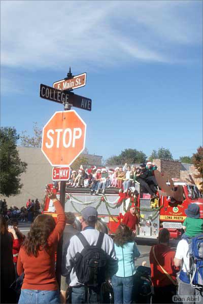 LosGatosChristmasParade08-059c.jpg - for personal use