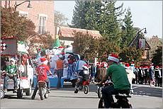 LosGatosChristmasParade08-067c.jpg