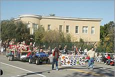 LosGatosChristmasParade08-071b.jpg