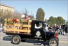 LosGatosChristmasParade08-077a1.jpg