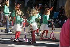 LosGatosChristmasParade08-106c.jpg