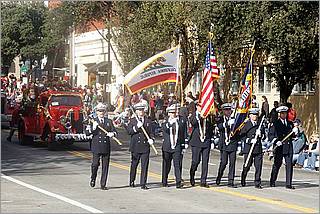 LosGatosChristmasParade08-036c.jpg