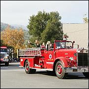 LosGatosChristmasParade09-049b.jpg