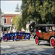 LosGatosChristmasParade09-129b.jpg