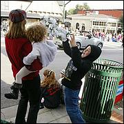LosGatosChristmasParade09-486ab.jpg