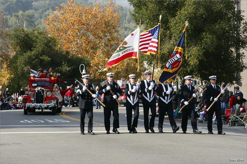 LosGatosChristmasParade09-046b.jpg - for personal use