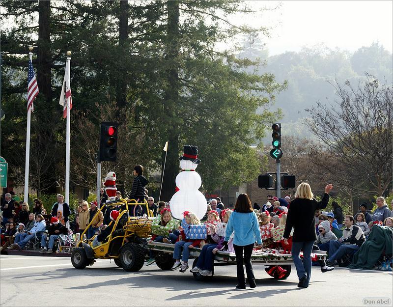 LosGatosChristmasParade09-163ab.jpg - for personal use