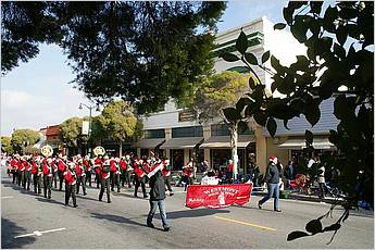 LosGatosChristmasParade09-309b.jpg