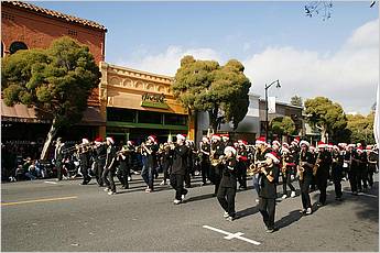 LosGatosChristmasParade09-331ab.jpg