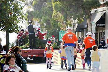 LosGatosChristmasParade09-340ab.jpg