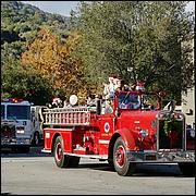 LosGatosChristmasParade13-013a1.jpg