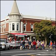 LosGatosChristmasParade15-271a-web.jpg