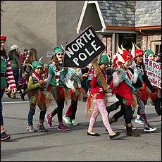 LosGatosChristmasParade15-181a-web.jpg