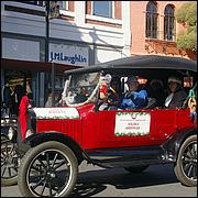 LosGatosChristmasParade25-050S.jpg