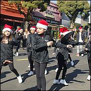 LosGatosChristmasParade25-418S.jpg