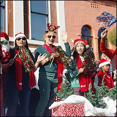 LosGatosChristmasParade25-233S.jpg