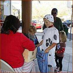 WG_TrickorTreat09-025b.jpg