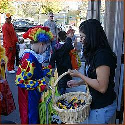 WG_TrickorTreat09-040b.jpg