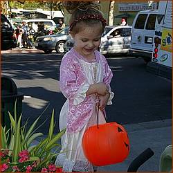 WG_TrickorTreat09-048b.jpg