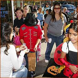 WG_TrickorTreat09-061b.jpg