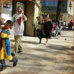 WG_TrickorTreat09-078b.jpg